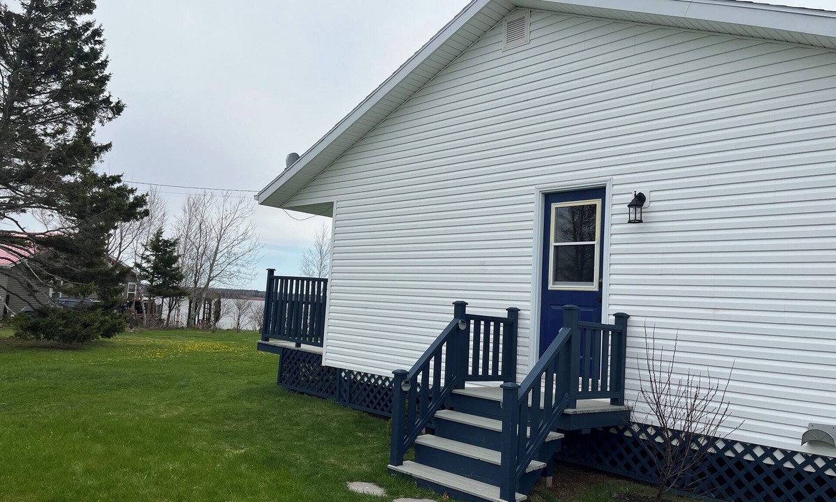 Corran Ban Cottage | Waterview Cottage on Tracadie Bay - Bayview at Blue Heron