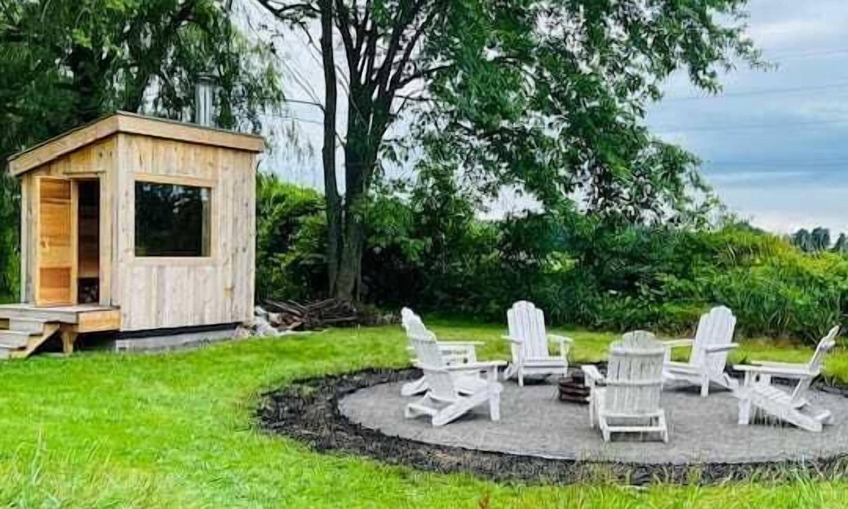 Picton House | Welcome to Field of Dreams in West Lake
