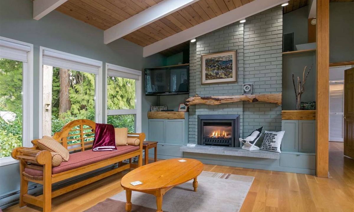 West | North Vancouver
