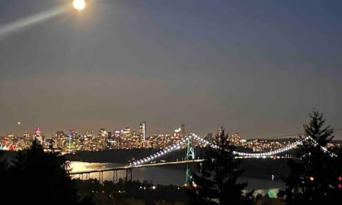 West Vancouver Apartment | West Vancouver · Landmark View · Prime Location · 3BR Private Suite