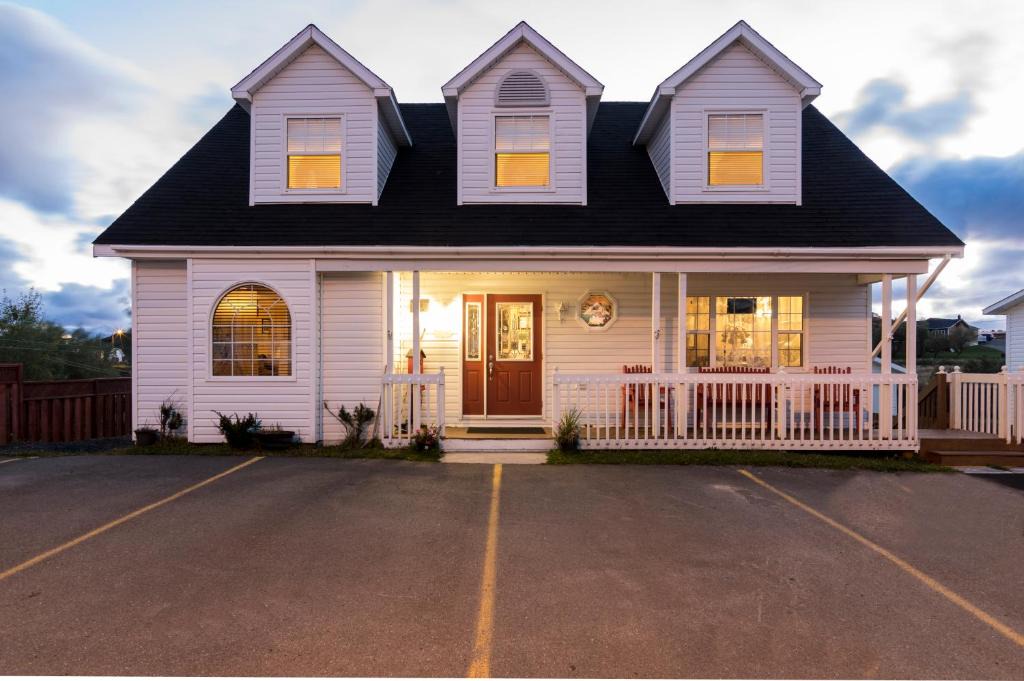 Twillingate Bed & Breakfast | Whitsha Inn B&B