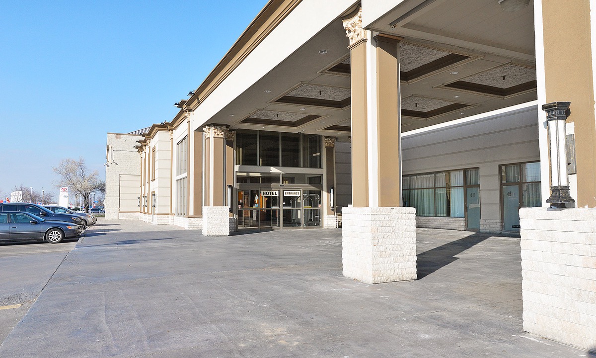 Mount Pleasant Hotel | Woodbine Hotel & Suites