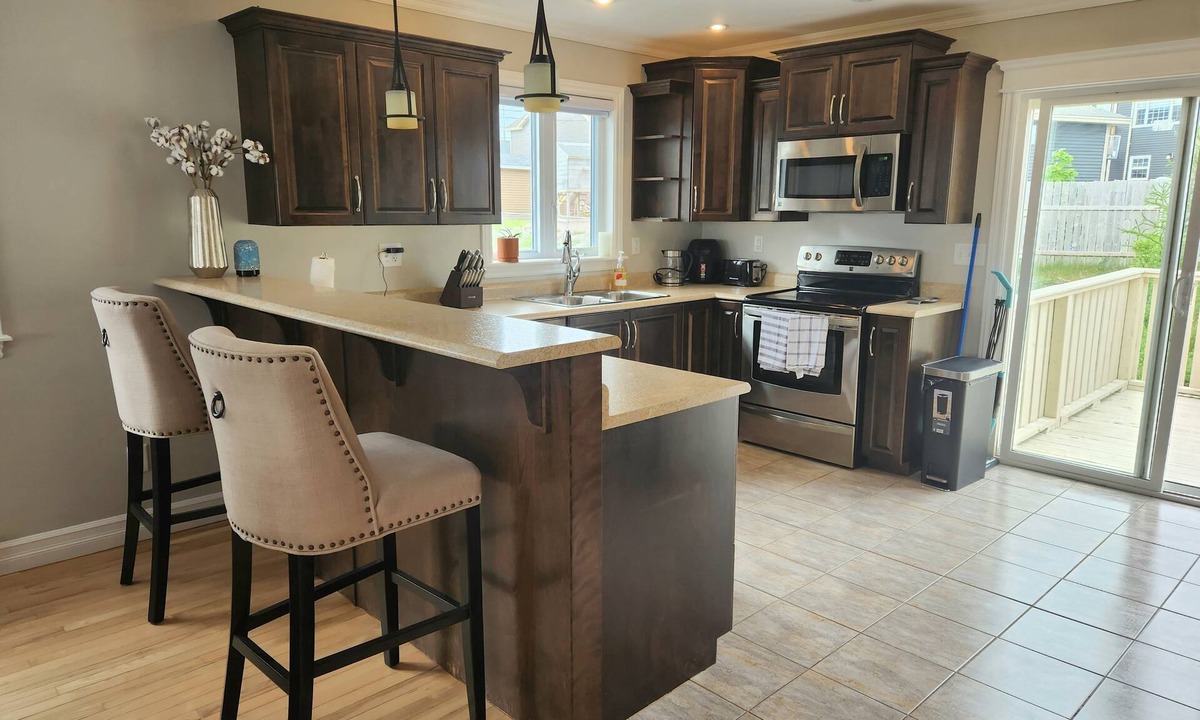 Paradise House | WOW! Executive 2-Bedroom 2-Bathroom