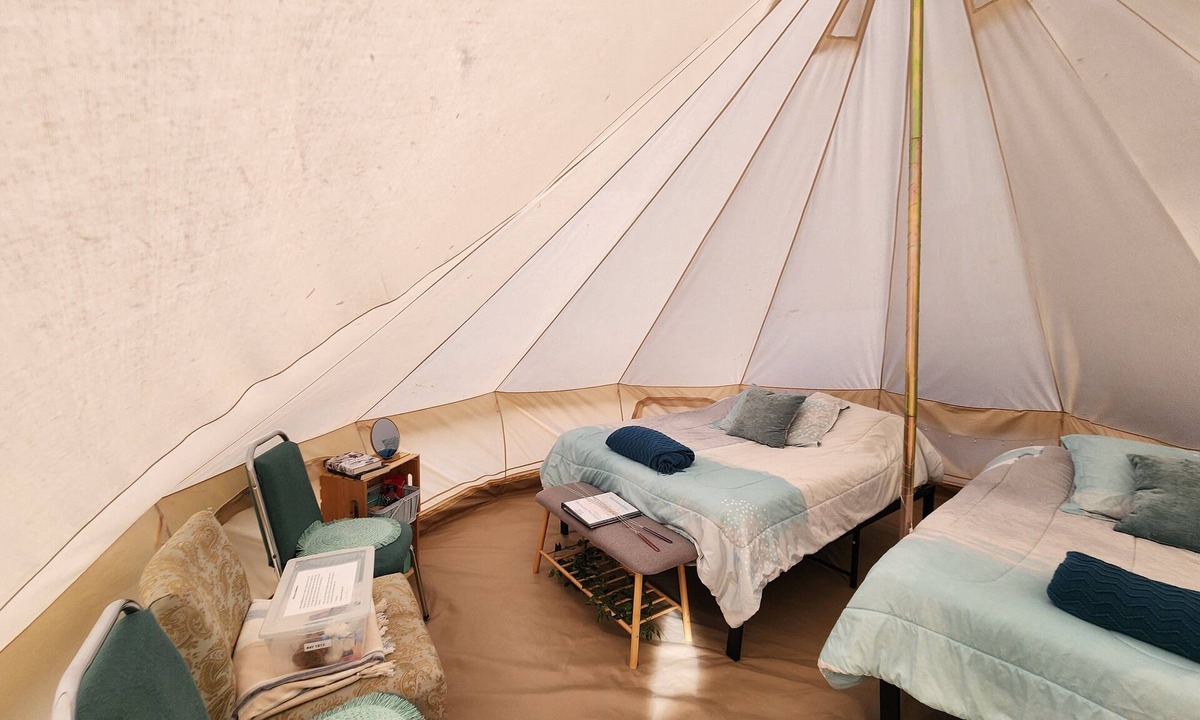 Rosedale Cabin | #Y4 Aurora Haven Yurt- 2 Dbl beds- No pets please