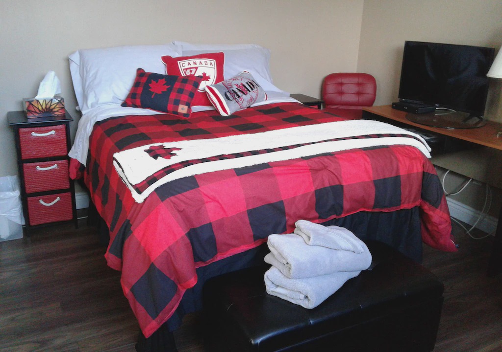Northwest Edmonton Bed & Breakfast | You're Always Home 6 - Double Bed/Continental Breakfast - SEMI PRIVATE