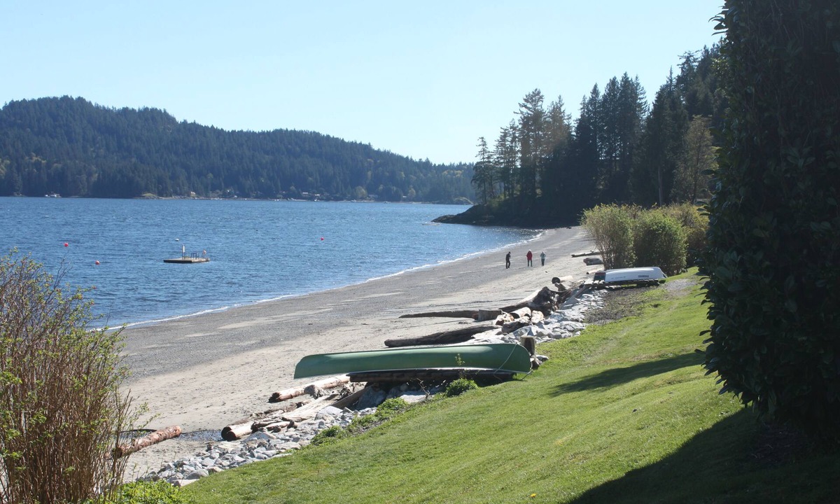 Gibsons House | Your private getaway!