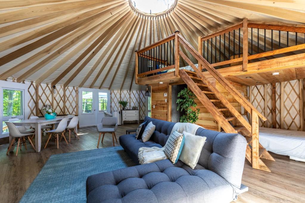 Notre-Dame-du-Laus Other | Yourtes Glamping du Poisson Blanc