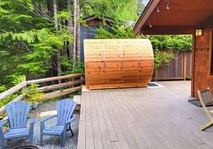 1 BR plus Bunkhouse - Garden View - Sauna - Sleep up to 6