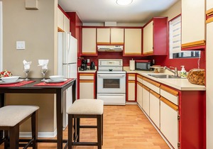 1 - CHIC DESIGNER LOVELY BEAUTIFUL COZY FLAT 1BDR