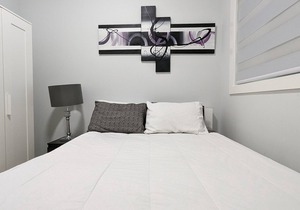 1 Queen Side Bedroom Deluxe Suite