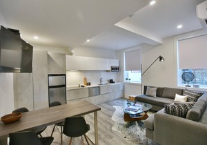 101, 2 bedroom - Downtown Collingwood, Luxury Boutique Hotel.