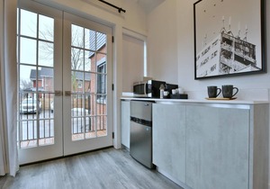 102, Deluxe Studio - Downtown Collingwood, Luxury Boutique Hotel.