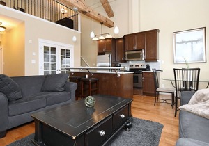 #103 Quadra St - 2 Bed Condo Dwntwn Heritage Bldg