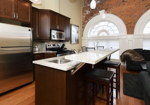 #103 Quadra St - 2 Bed Condo Dwntwn Heritage Bldg