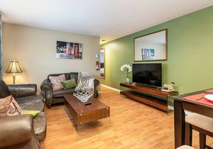 1100 - CHIC DESIGNER LOVELY BEAUTIFUL COZY FLAT 1BDR