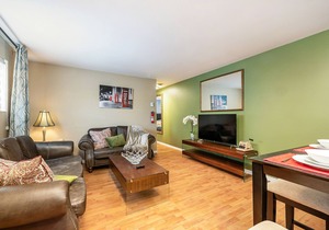 1100 - CHIC DESIGNER LOVELY BEAUTIFUL COZY FLAT 1BDR