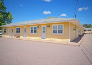 (12) Private Double Suite at Green Acres Summerside