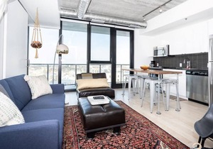 (1210)Downtown Glasshouse Gorgeous 2BR 1BATH +PARKING+Fast WiFi (311)