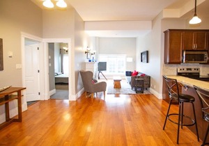 #127 Quadra St - 1 Bedroom Condo in Downtown Heritage Building