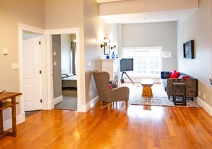 #127 Quadra St - 1 Bedroom Condo in Downtown Heritage Building