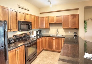 #1314 Pinnacle Pointe Condo