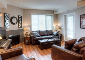 #1405 Pinnacle Pointe Condo
