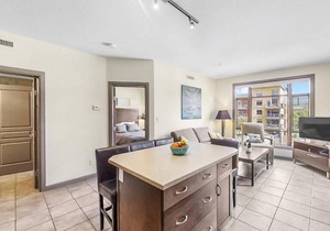 2 Bed 2 Bath Corner Unit Overlooking Pool 501