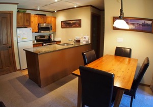 2 bedroom apartment in village centre, ski in/out