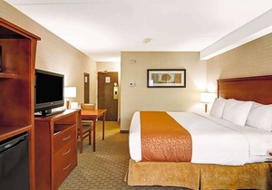 2-Star Hotel ∙ Quality Inn - Kitchener