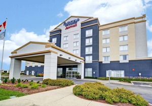 2-Star Hotel ∙ Fairfield Inn & Suites by Marriott Guelph