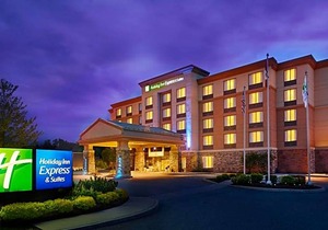 2-Star Hotel ∙ Holiday Inn Express & Suites Huntsville, an IHG Hotel