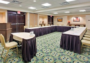 2-Star Hotel ∙ Holiday Inn Express & Suites Huntsville, an IHG Hotel