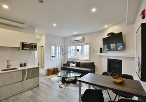 205, 1 Bedroom - Downtown Collingwood, Luxury Boutique Hotel.