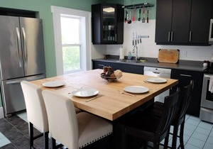 218 Comfy Work From Home Ready w/Excellent Kitchen