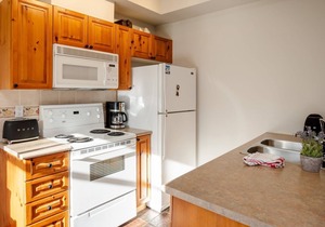 2BR | Granite Court | Steps from Whistler Village | Private Balcony w/BBQ | Secure Parking
