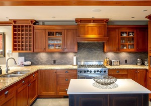 3.5BR | Walk to Slopes | Hot Tub | Garage (Gear Storage Only) | Managed by Aloha Whistler