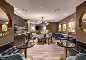 3-Star Hotel ∙ Town Inn Suites