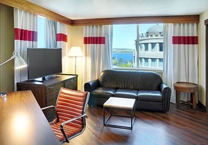 3-Star Hotel ∙ Four Points by Sheraton Halifax