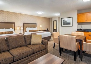 3-Star Hotel ∙ Best Western Plus Country Meadows Inn