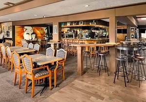 3-Star Hotel ∙ Days Inn by Wyndham Victoria Uptown