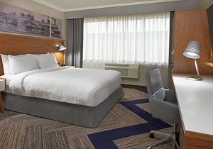 3-Star Hotel ∙ Four Points by Sheraton Windsor Downtown