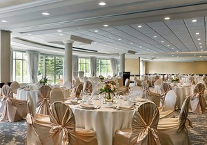 3-Star Hotel ∙ Hilton Garden Inn Niagara-on-the-Lake