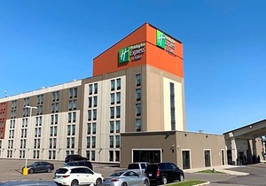 3-Star Hotel ∙ Holiday Inn Express & Suites Toronto Airport West, an IHG Hotel