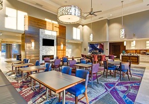 3-Star Hotel ∙ Homewood Suites By Hilton Ottawa Kanata