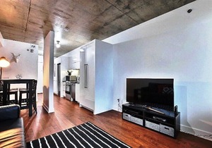 #301 Studio Great Location with Balcony Downtown
