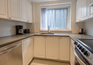 #36-3435 · Spacious Apartment in City Centre 99 Walk Score in Montreal