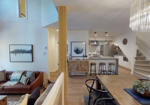 3BR Luxury Dog Friendly Townhome in Prime Location by Harmony Whistler