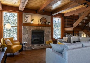 4-Bedroom Chalet Fraternite in Lac-Superieur Tremblant