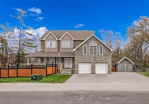4 Bedroom Executive Cottage near Lake & Innisfil Beach Park