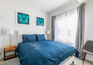 4BR 3BA Townhouse on Lake Ontario. Free parking. Gym (2)